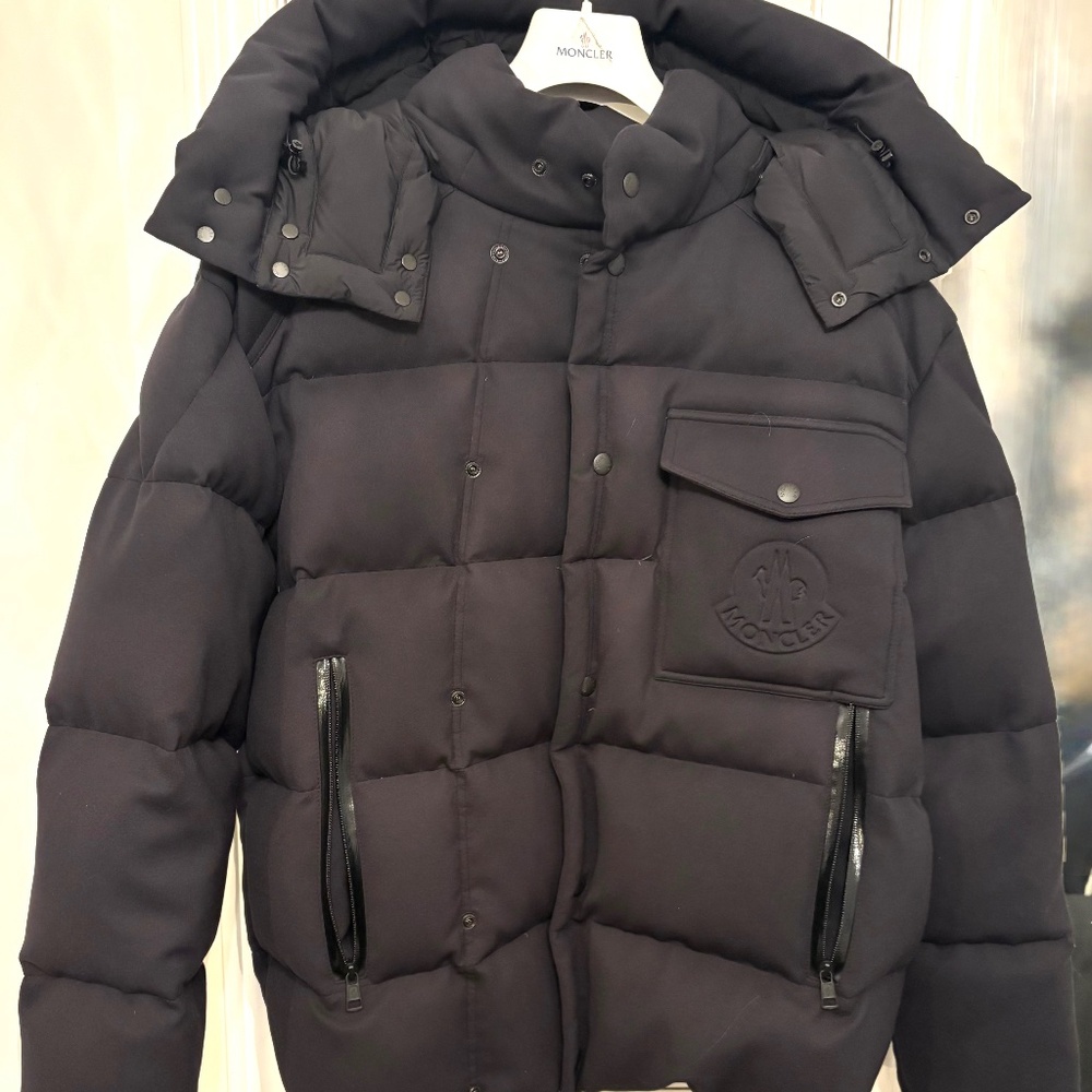 Men’s Moncler Karakorum down winter jacket - Picture 1 of 4